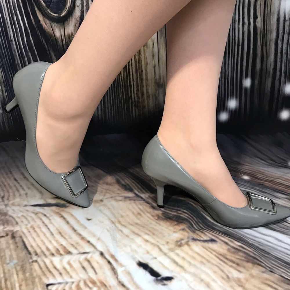 👠Comfort plus by Predictions 8 1/2